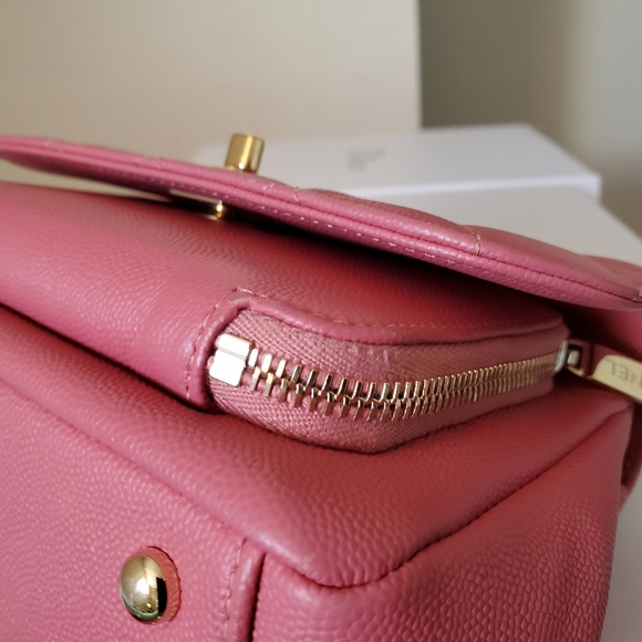 Chanel business affinity pink caviar gold hard ware small bag - Picture 6 of 16